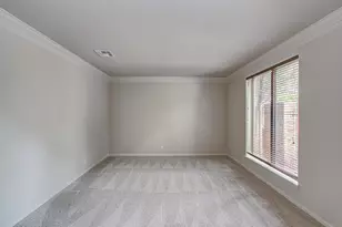 2 Hickory Shadows Dr, Houston, TX 77055 - Photo 8