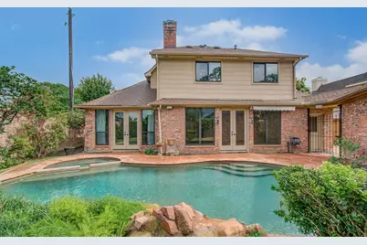 2 Hickory Shadows Drive, Houston, TX 77055 - Photo 48