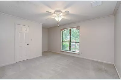 2 Hickory Shadows Drive, Houston, TX 77055 - Photo 44