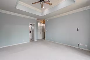 2 Hickory Shadows Dr, Houston, TX 77055 - Photo 32