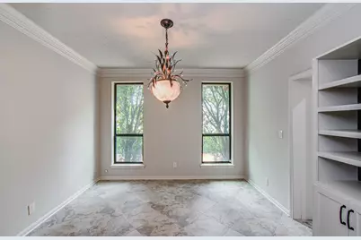 2 Hickory Shadows Drive, Houston, TX 77055 - Photo 10