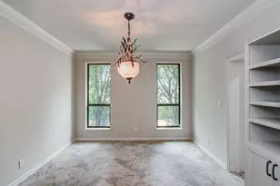 2 Hickory Shadows Dr, Houston, TX 77055 - Photo 10