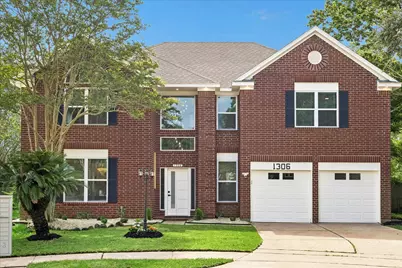 1306 Hunter Wood Drive, League City, TX 77573 - Photo 1