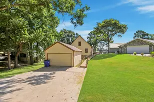 199 Lake Dr, Onalaska, TX 77360 - Photo 28