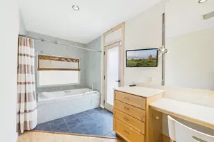 2432 Chimney Rock Rd, Houston, TX 77056 - Photo 36