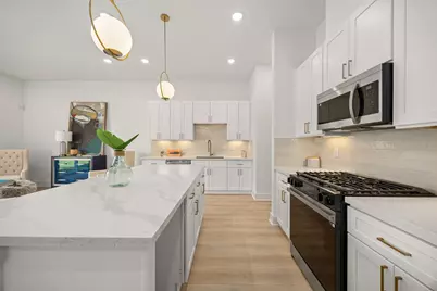 5016 Golden Forest Drive, Houston, TX 77091 - Photo 8