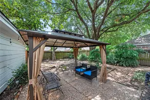 14203 Wickersham Ln, Houston, TX 77077 - Photo 20