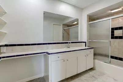 10226 Ivyridge Road, Houston, TX 77043 - Photo 16