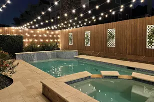1330 W 25th St, Houston, TX 77008 - Photo 2