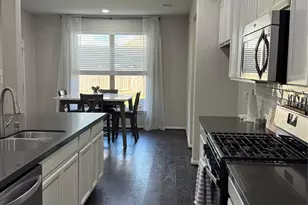 423 Bay Grove Ln, La Porte, TX 77571 - Photo 12