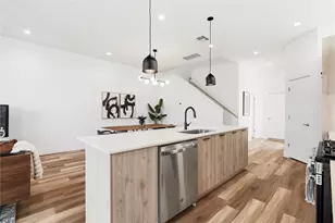 3607 New Orleans St, Houston, TX 77020 - Photo 8