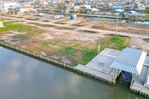 1109 Gator Point, Crystal Beach, TX 77650 - Photo 2