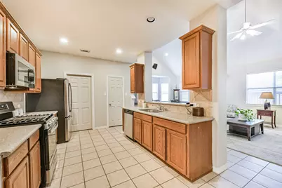 2898 Pescara Court, League City, TX 77573 - Photo 6