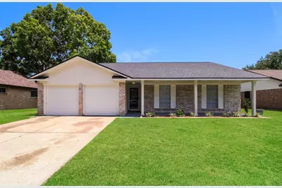 1611 Pecan Hollow Street, Pearland, TX 77581 - Photo 1