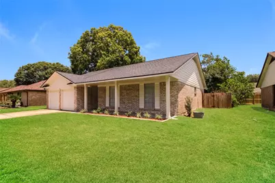 1611 Pecan Hollow Street, Pearland, TX 77581 - Photo 2