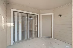 6701 Sands Point Dr, Houston, TX 77074 - Photo 16