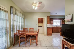 211 Squires Bend, Stafford, TX 77477 - Photo 10