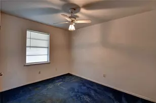 921 E 3rd St, Bellville, TX 77418 - Photo 14