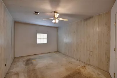 921 E 3rd Street, Bellville, TX 77418 - Photo 12
