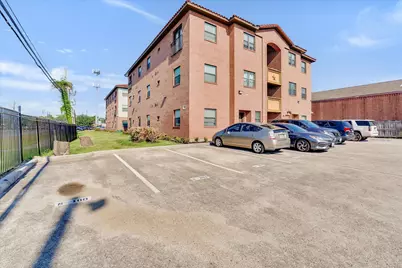 10102 Neuens Road #B300, Houston, TX 77080 - Photo 2