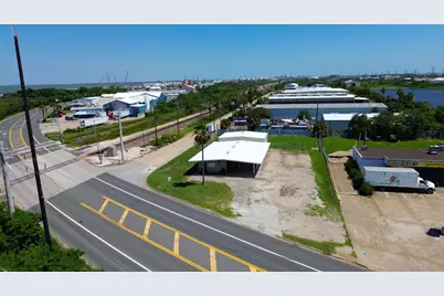 8017 Harborside Drive, Galveston, TX 77554 - Photo 2