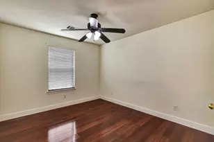 10011 Gil Jr Ln, Houston, TX 77075 - Photo 34