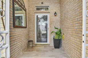 10011 Gil Jr Ln, Houston, TX 77075 - Photo 4