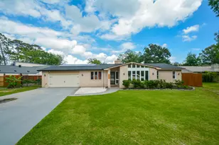 1402 Chestnut Ridge Rd, Kingwood, TX 77339 - Photo 2