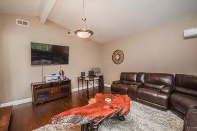 1402 Chestnut Ridge Rd, Kingwood, TX 77339 - Photo 8