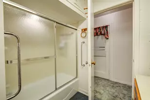 1414 W 9th St, Freeport, TX 77541 - Photo 24