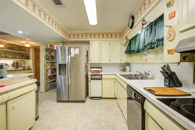 1414 W 9th Street, Freeport, TX 77541 - Photo 18