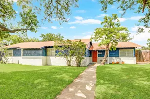 1414 W 9th St, Freeport, TX 77541 - Photo 2