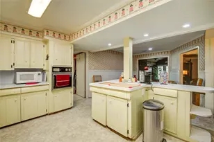 1414 W 9th St, Freeport, TX 77541 - Photo 16