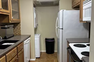 9707 Richmond Ave, Houston, TX 77042 - Photo 16