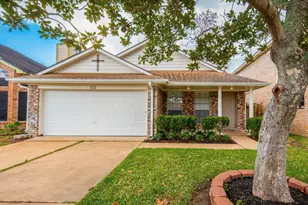 121 Coffee Ln, Lake Jackson, TX 77566 - Photo 1