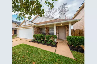 121 Coffee Lane, Lake Jackson, TX 77566 - Photo 2