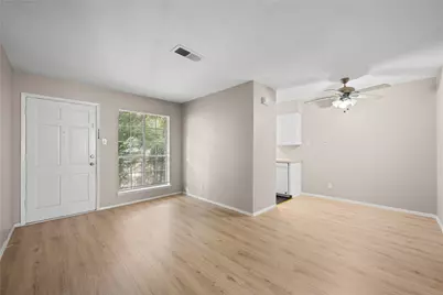 2012 Brun Street #E, Houston, TX 77019 - Photo 6