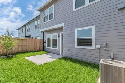 2717 Ruhman Fields Drive, Houston, TX 77008 - Photo 2