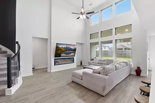 3017 Secret Lagoon Ln, Texas City, TX 77568 - Photo 2
