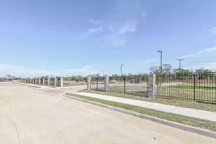 500 Legacy, Alvin, TX 77511 - Photo 2