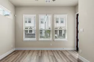9012 Lonestar Creekbend Ln, Houston, TX 77080 - Photo 12