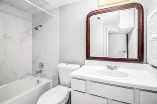 3085 Walnut Bend Ln, Houston, TX 77042 - Photo 16