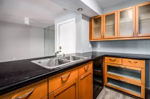 3085 Walnut Bend Ln, Houston, TX 77042 - Photo 6