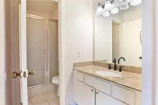 5005 Georgi Ln, Houston, TX 77092 - Photo 18