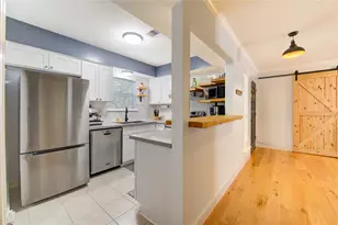 12973 Trail Hollow Dr, Houston, TX 77079 - Photo 10