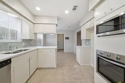 3226 Springhill Drive, Missouri City, TX 77459 - Photo 14