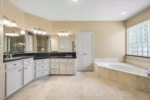 4510 Cypress Pond Ct, Houston, TX 77059 - Photo 26