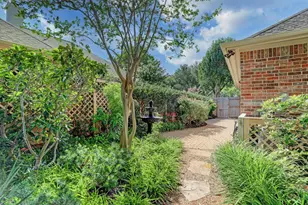 4510 Cypress Pond Ct, Houston, TX 77059 - Photo 4