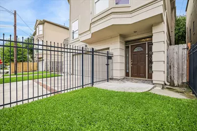 5809 Feagan Street, Houston, TX 77007 - Photo 2