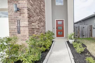 2823 Chase Cross Ln, Houston, TX 77047 - Photo 2